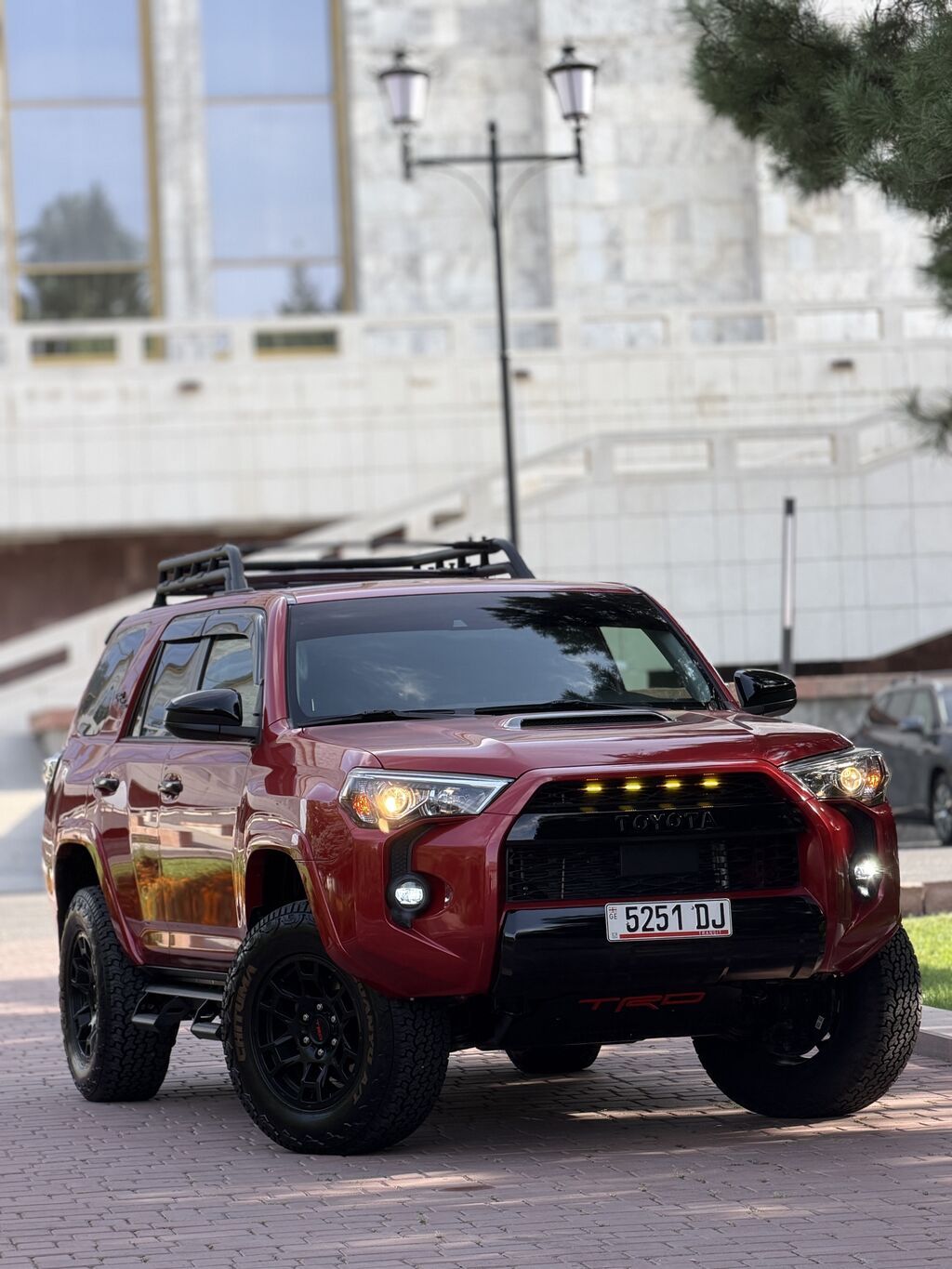 Toyota 4Runner: 2021 г., 4 л, Автомат, Бензин, Внедорожник: фото 5