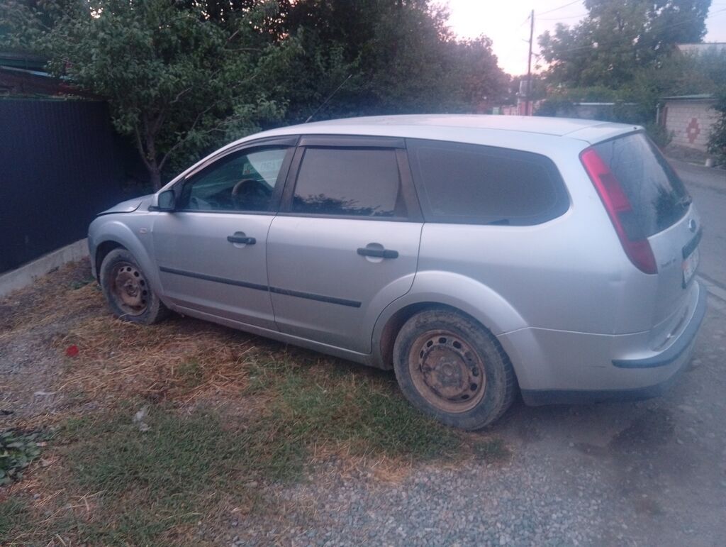 Ford Focus: 2005 г., 1.6 л, Механика, Дизель, Универсал: фото 2