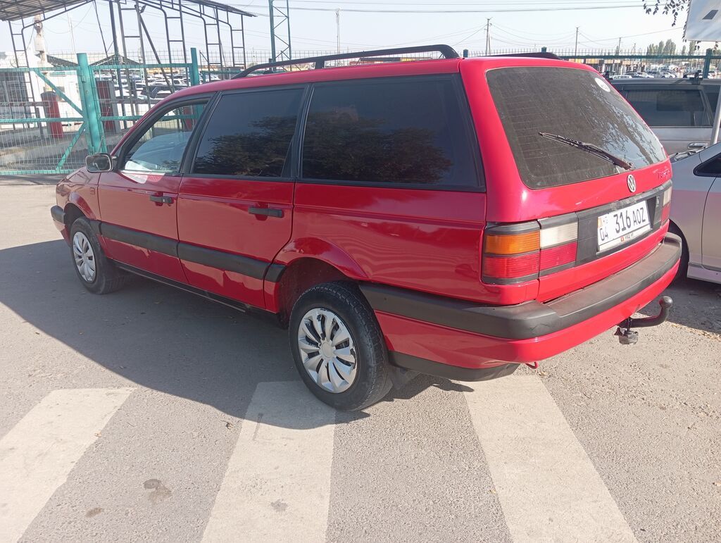 Volkswagen Passat Variant: 1991 г., 1.8 л, Механика, Бензин, Универсал: фото 3