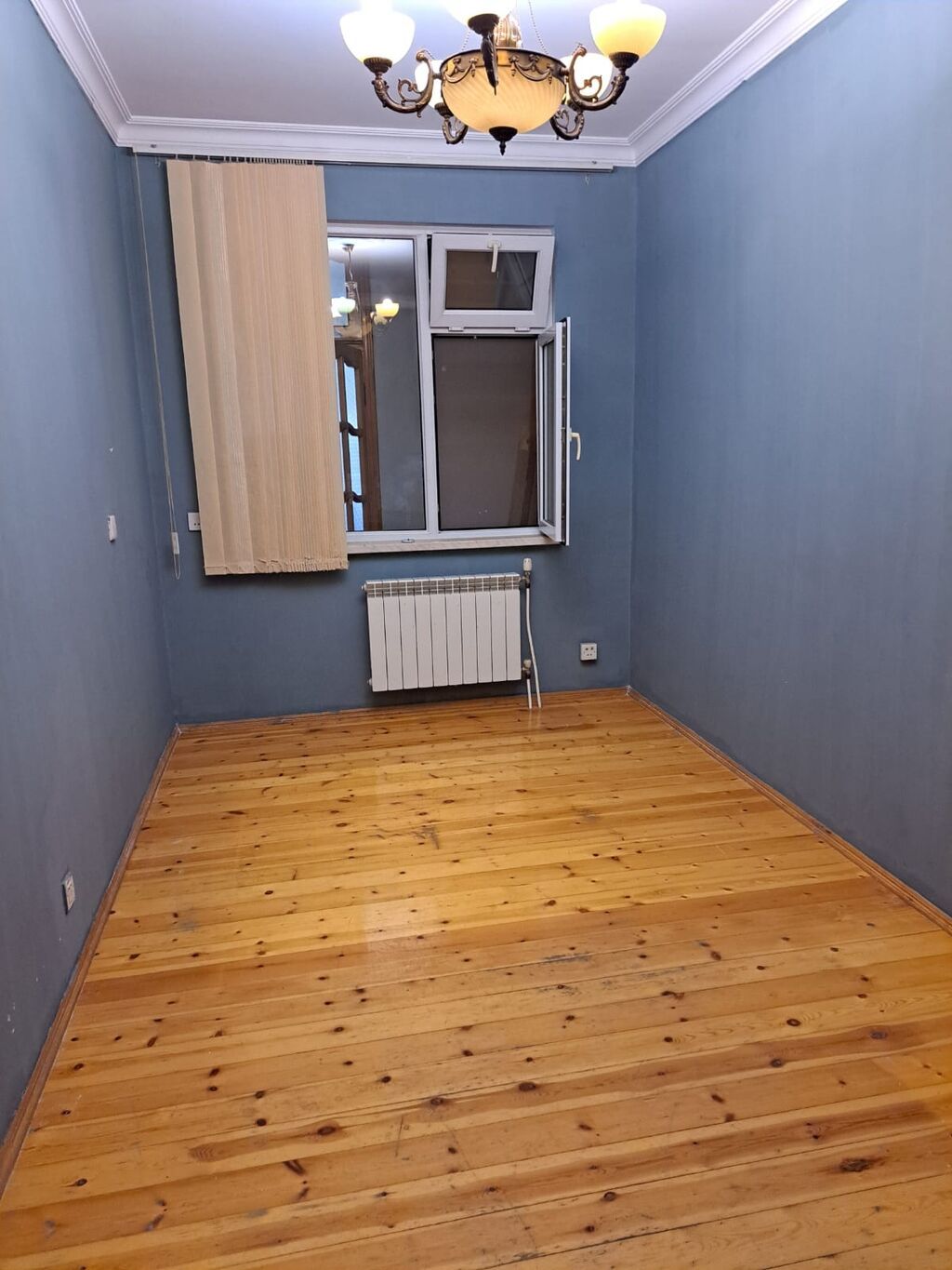 Əcəmi m. yaxınlığında, 1-ci mərtəbədə Biznes üçün Yararlı 4 Otaqlı