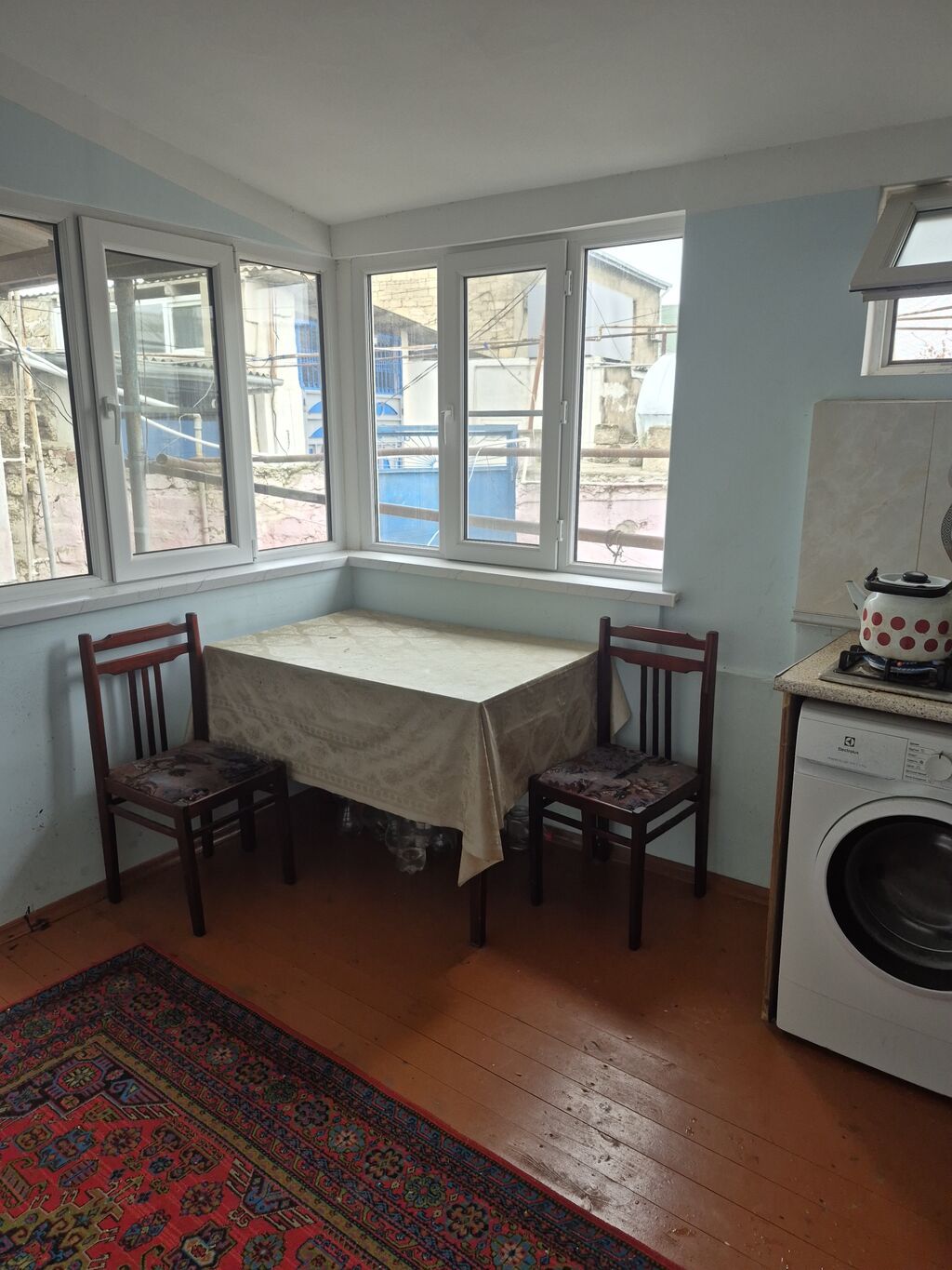 Bakı, Bülbülə qəs., 5 otaqlı, Köhnə tikili, m. Koroğlu, 120 kv. m
