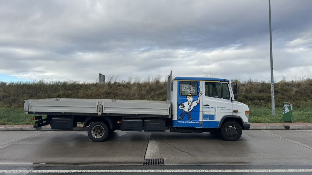 Бортовой грузовик Mercedes-Benz Vario 816D (двойная кабина) -: фото 2