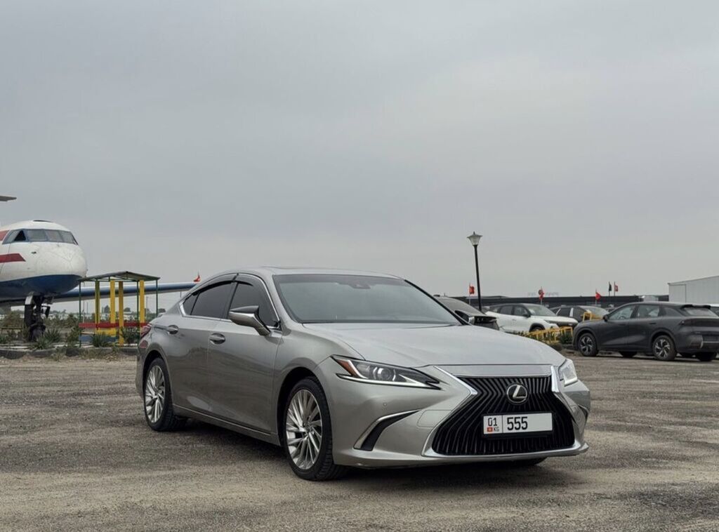Lexus ES: 2019 г., 2.5 л, Автомат, Гибрид, Седан: фото 1