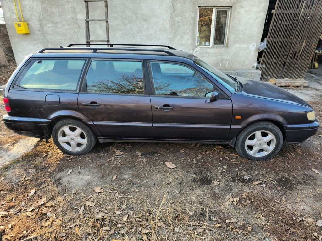 Volkswagen Passat Variant: 1994 г., 2 л, Механика, Бензин, Универсал: фото 8