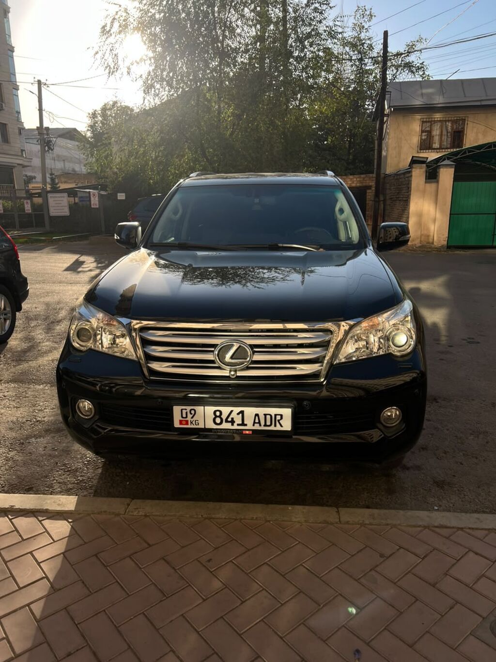 Lexus GX: 2011 г., 4.6 л, Внедорожник: фото 2