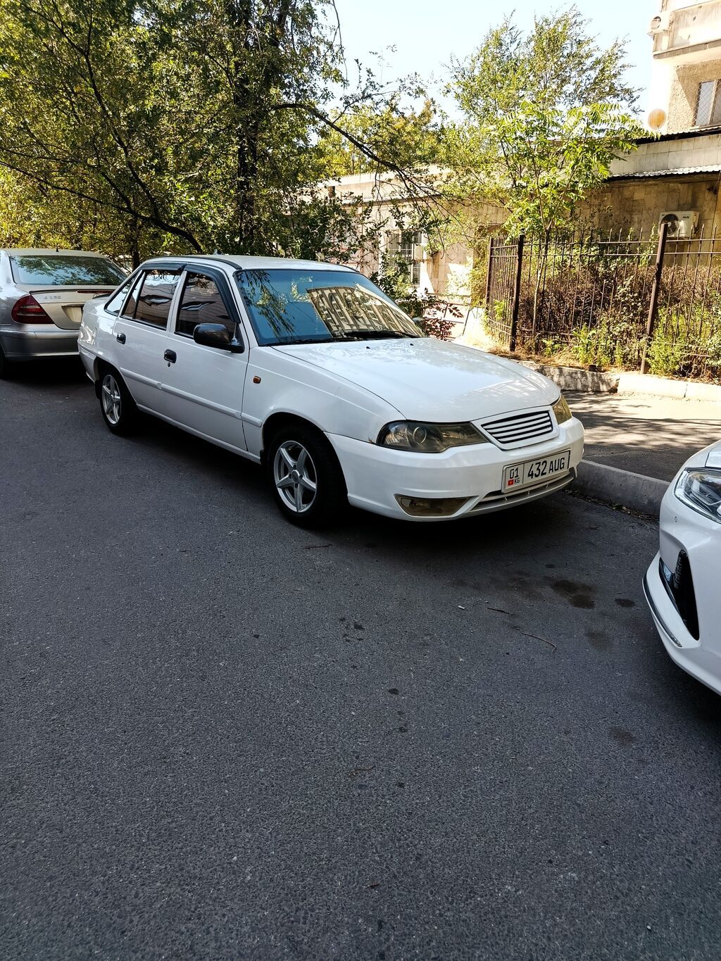 Daewoo Nexia: 2013 г., 1.5 л, Механика, Бензин, Седан: фото 2