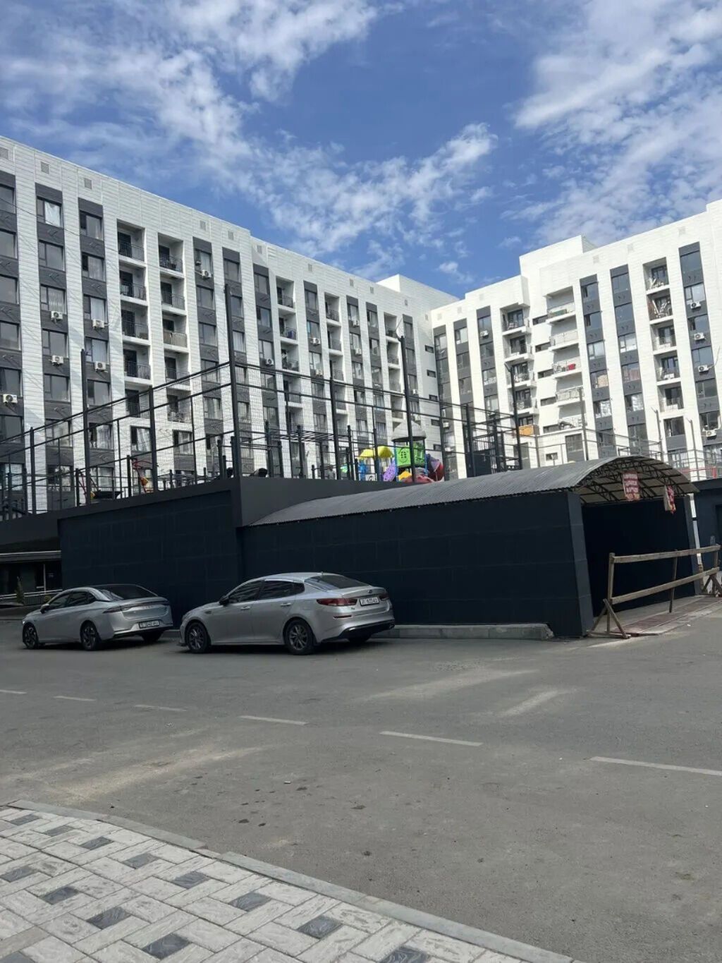 2 комнаты, 65 м², Дордой Моторс рынок Элитка, 3 этаж, ПСО (под самоотделку): фото 2