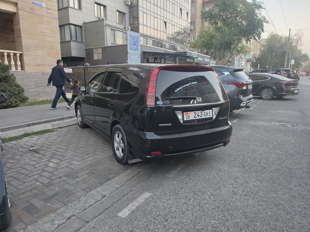 Honda Stream: 2004 г., 1.7 л, Автомат, Бензин, Минивэн: фото 4