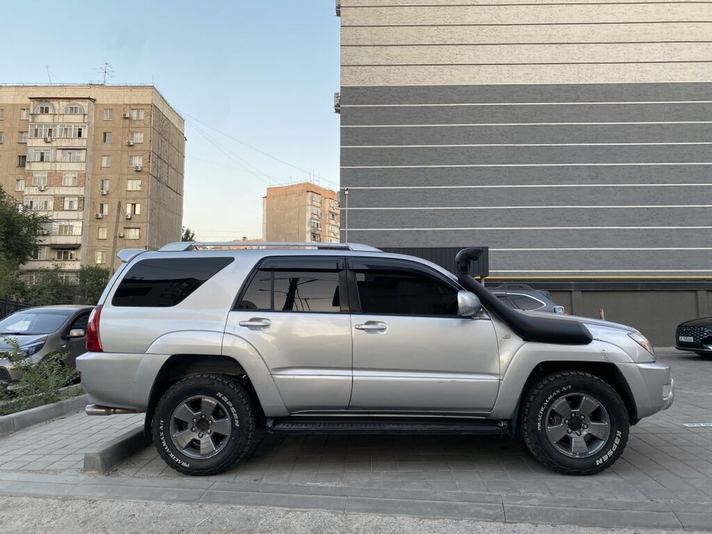Toyota 4Runner: 2003 г., Автомат, Внедорожник: фото 3