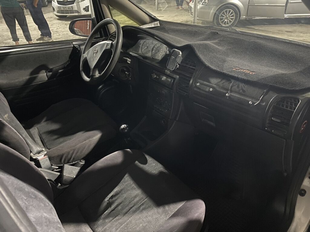 Opel Zafira: 2002 г., 1.6 л, Бензин, Минивэн: фото 5