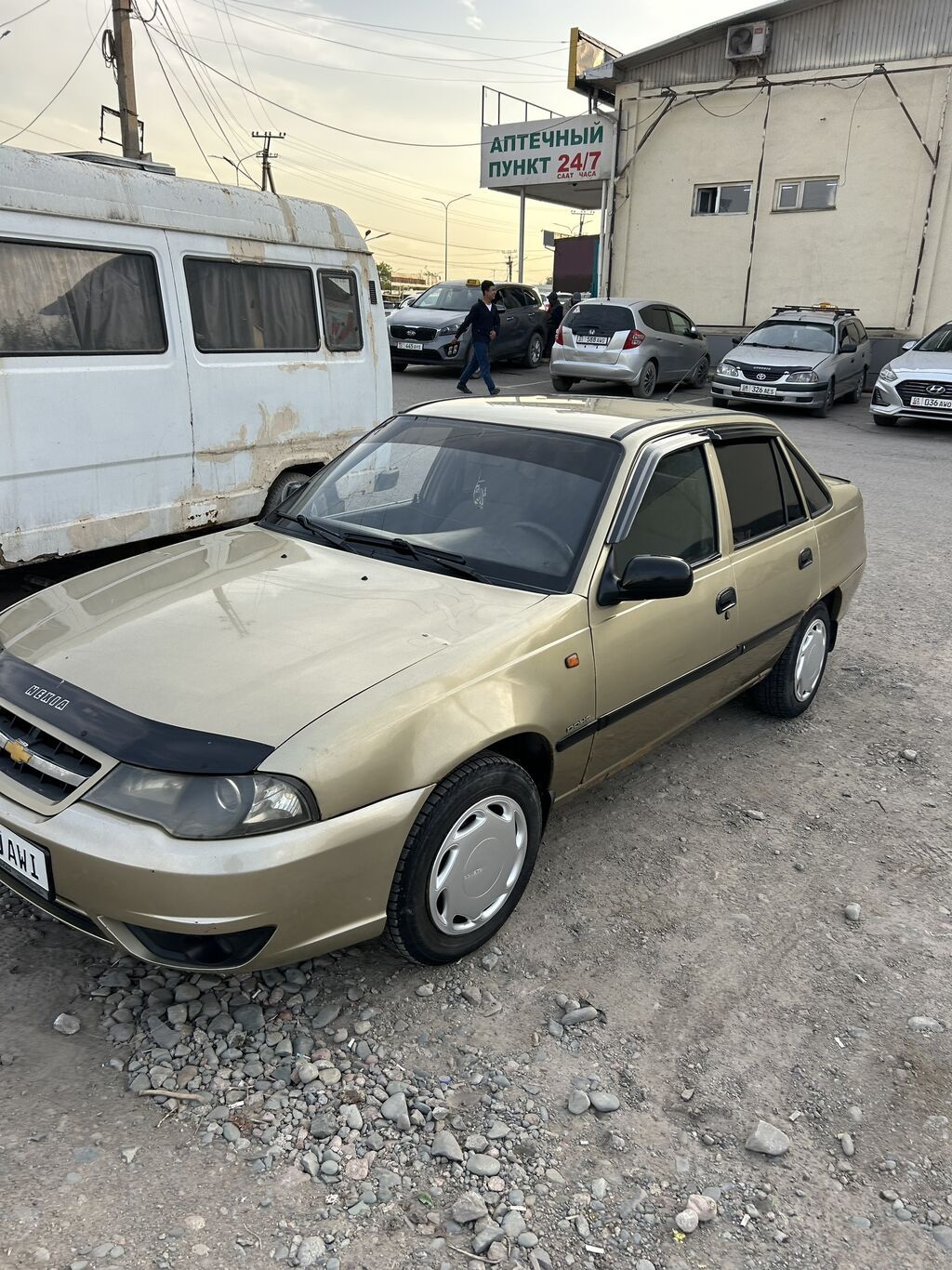 Daewoo Nexia: 2009 г., 1.6 л, Механика, Бензин, Седан: фото 4