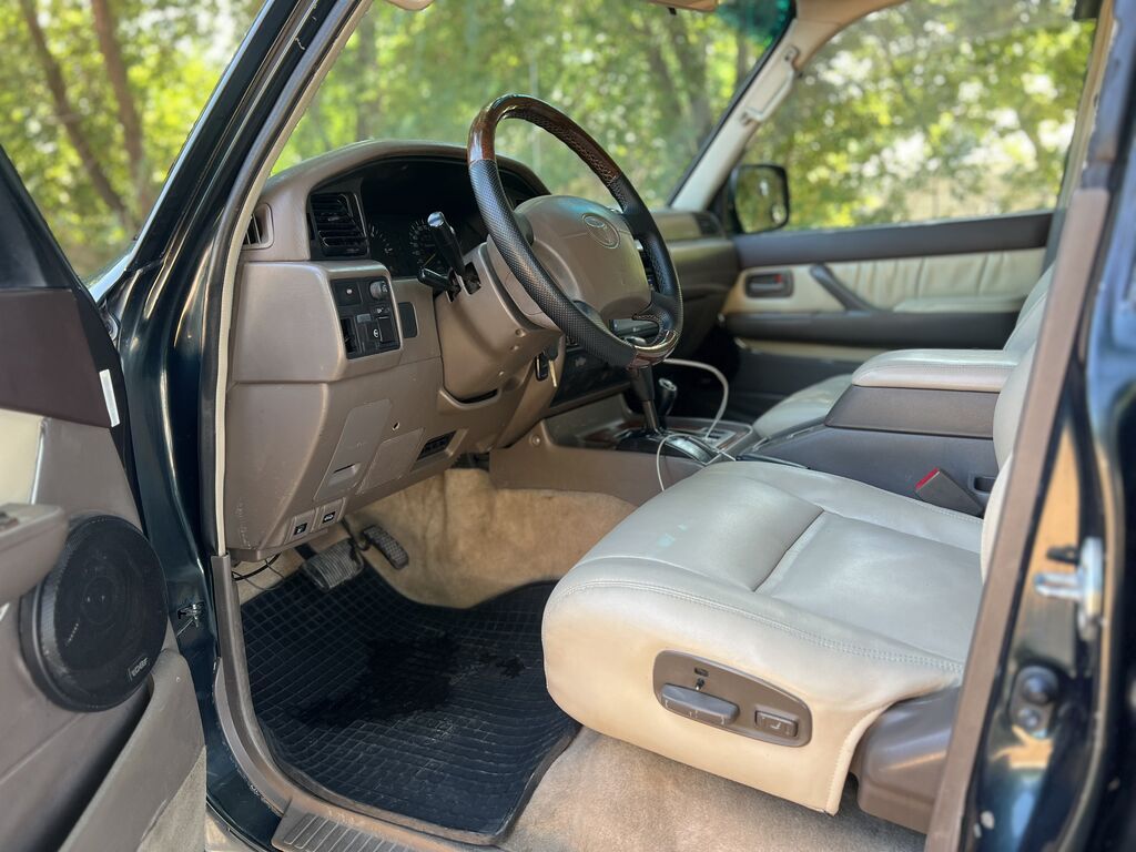 Toyota Land Cruiser: 1996 г., 4.5 л, Автомат, Газ, Внедорожник — фото 8