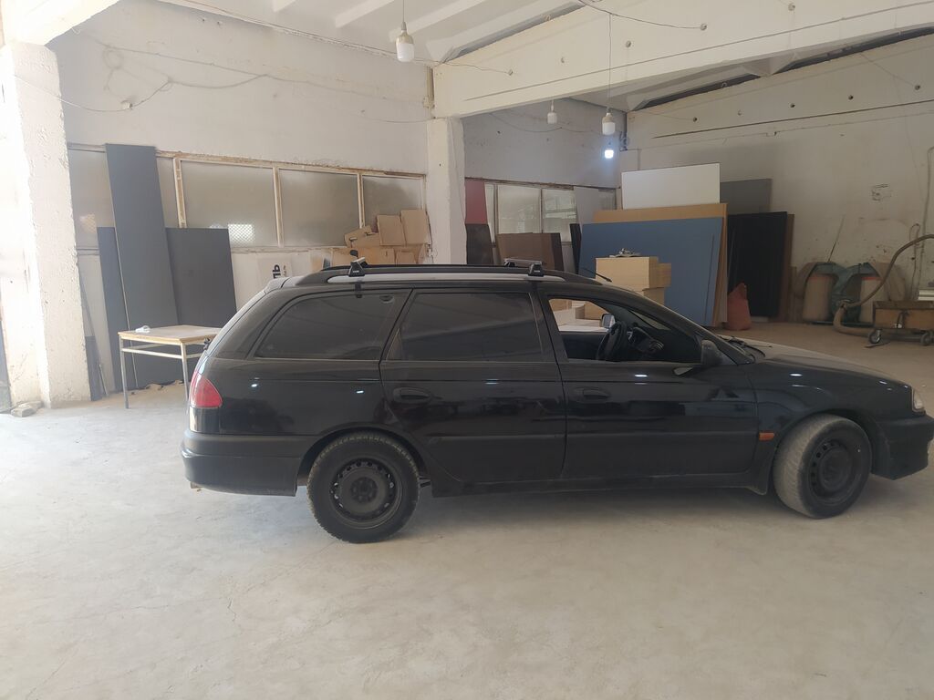 Toyota Avensis: 1998 г., 1.8 л, Механика, Бензин, Универсал: фото 7