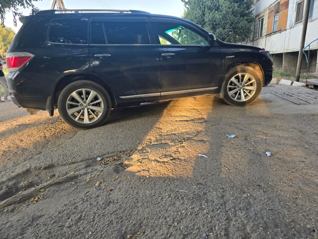 Toyota Highlander: 2012 г., 3.5 л, Автомат, Гибрид, Кроссовер: фото 4