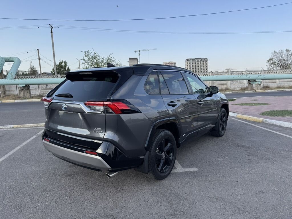 Toyota RAV4: 2020 г., 2.5 л, Автомат, Гибрид, Кроссовер: фото 4