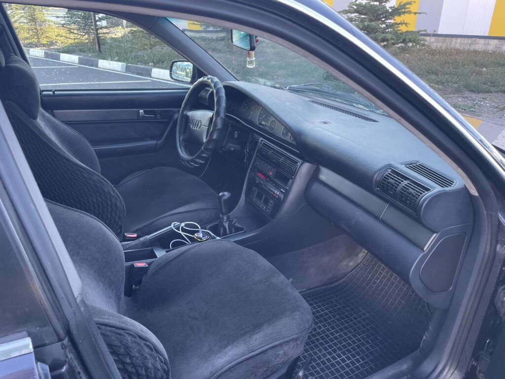 Audi A6: 1997 г., 2.6 л, Механика, Бензин, Универсал: фото 4
