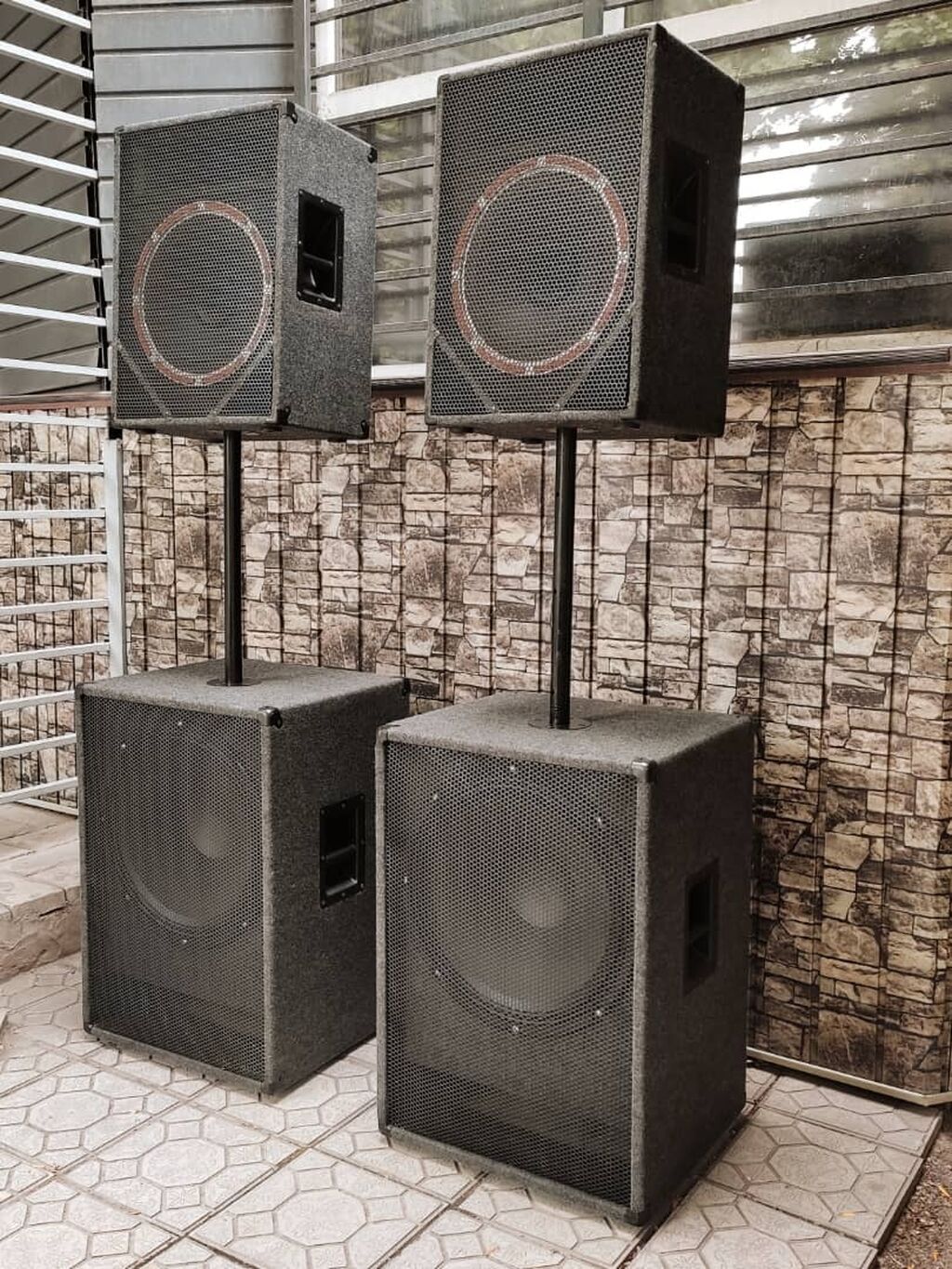 Колонки новые Мощность 1.600 w Сабы 18" Mackie Сетеллиты 12" + 2": фото 2