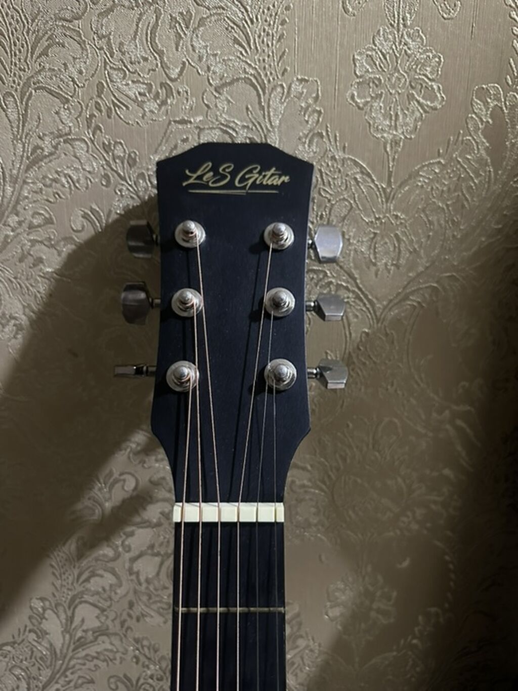 Акустическая гитара LeS Gitar, дредноут с вырезом (cutaway), черный: фото 3