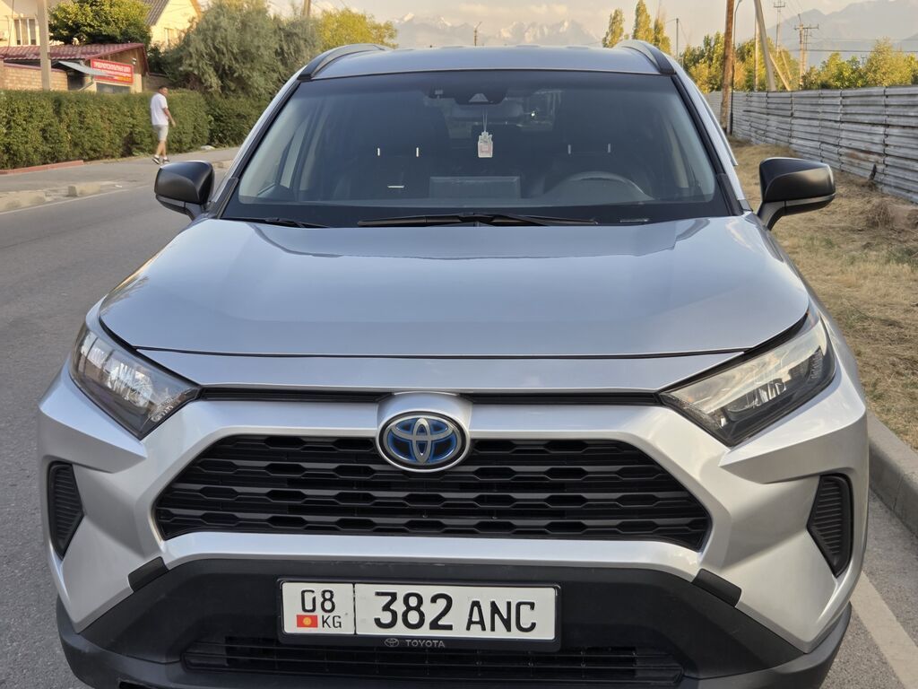 Toyota RAV4: 2020 г., 2.5 л, Автомат, Гибрид, Кроссовер: фото 1