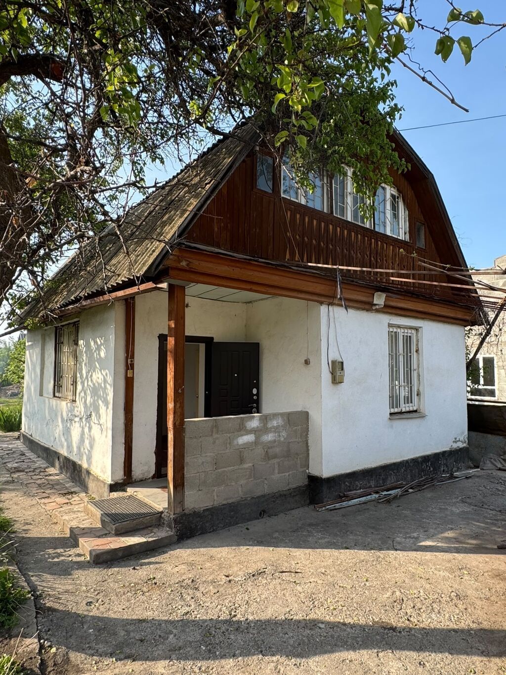 Дача с участком и садом (5.25 соток) - Дом с мансардным этажом, крыша: фото 4