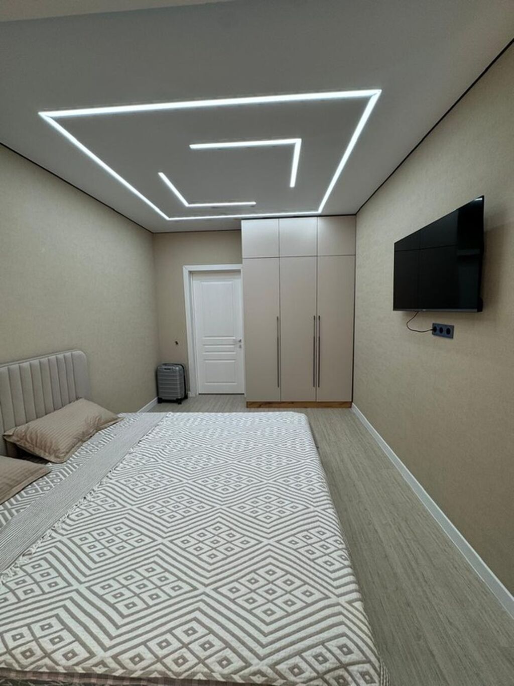 2 комнаты, 78 м², Элитка, 9 этаж, Свежий ремонт: фото 1