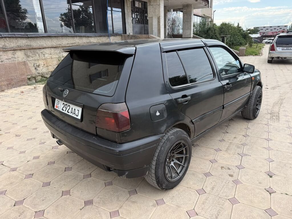 Volkswagen Golf: 1995 г., 2 л, Механика, Бензин, Хэтчбэк: фото 6