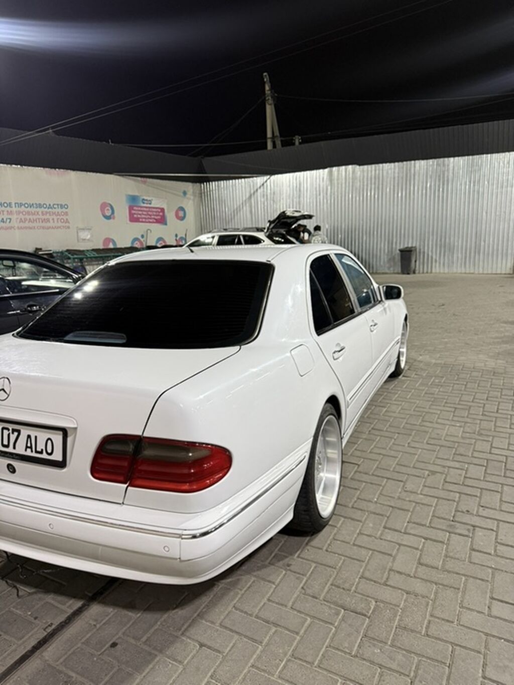 Mercedes-Benz E-Class: 2001 г., Седан: фото 2