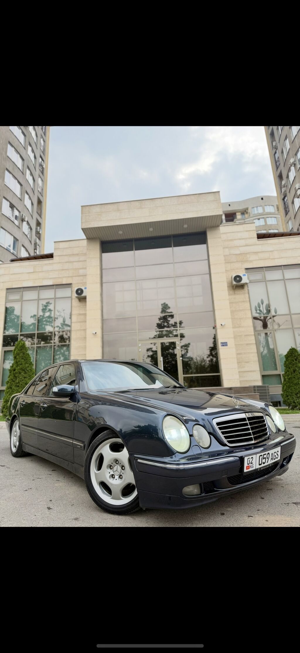 Mercedes-Benz E-Class: 2002 г., 3.2 л, Автомат, Бензин, Седан: фото 2