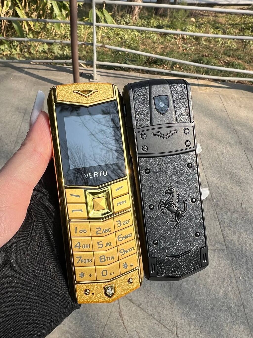 Vertu M9 Vertu Ferrari modeli 2: 79 AZN ▷ Vertu | Bakı | 33786257 ᐈ  lalafo.az