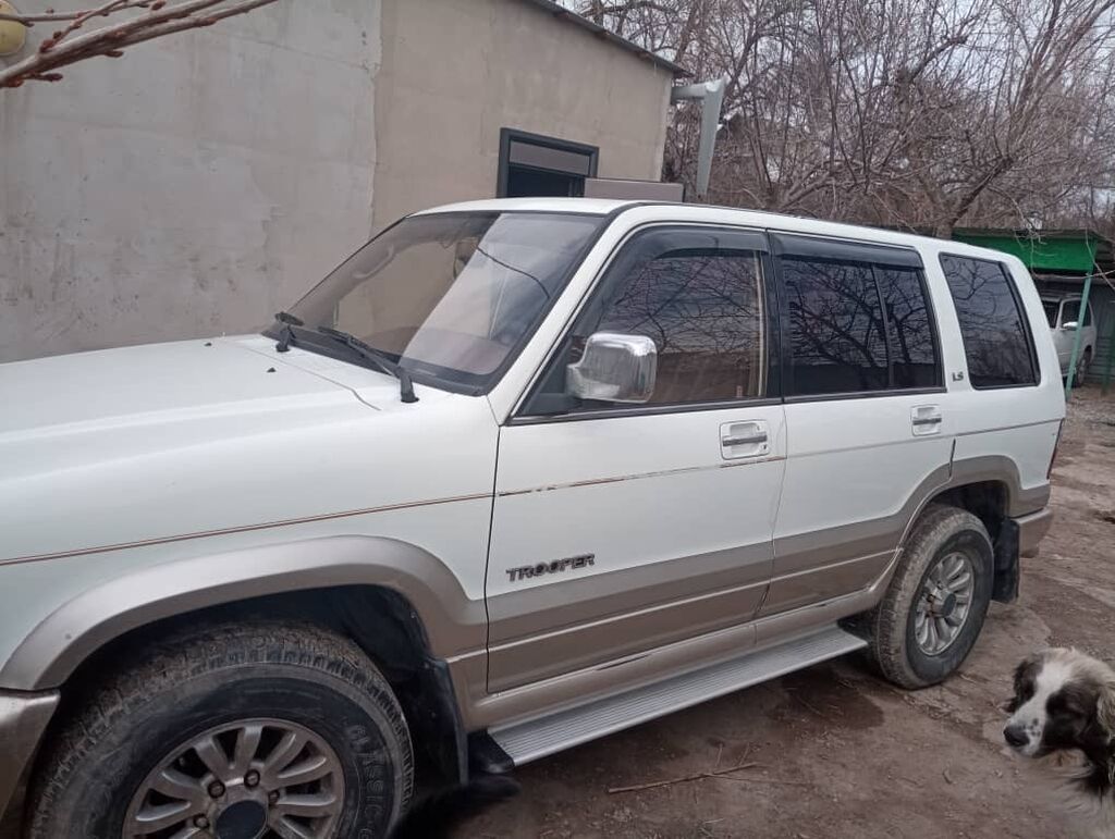 Isuzu Trooper: 2002 г., 3.2 л, Автомат, Газ, Внедорожник: фото 2