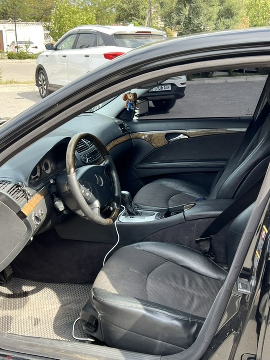 Mercedes-Benz E-Class: 2005 г., 3.5 л, Автомат, Бензин, Седан: фото 4
