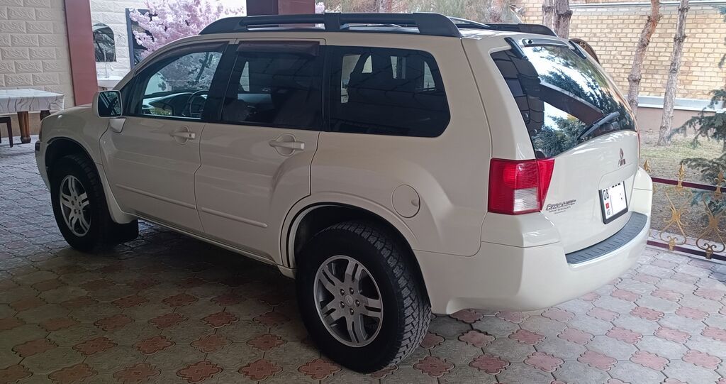 Mitsubishi Endeavor: 2004 г., 3.8 л, Автомат, Бензин, Кроссовер: фото 2