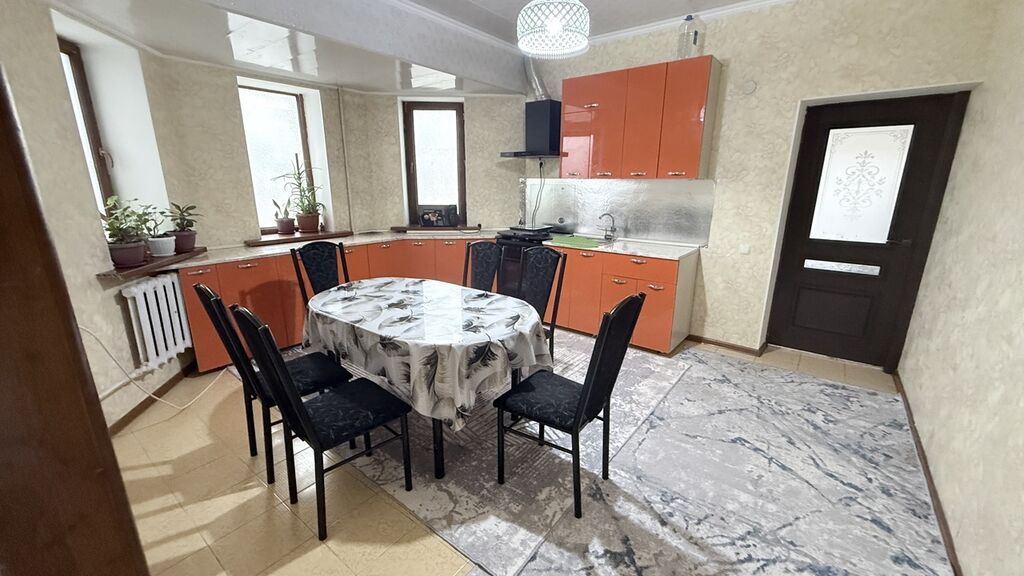 Продаю частный 2х этажный дом. г. Бишкек, ул. Улан Эгизбаев,: фото 6