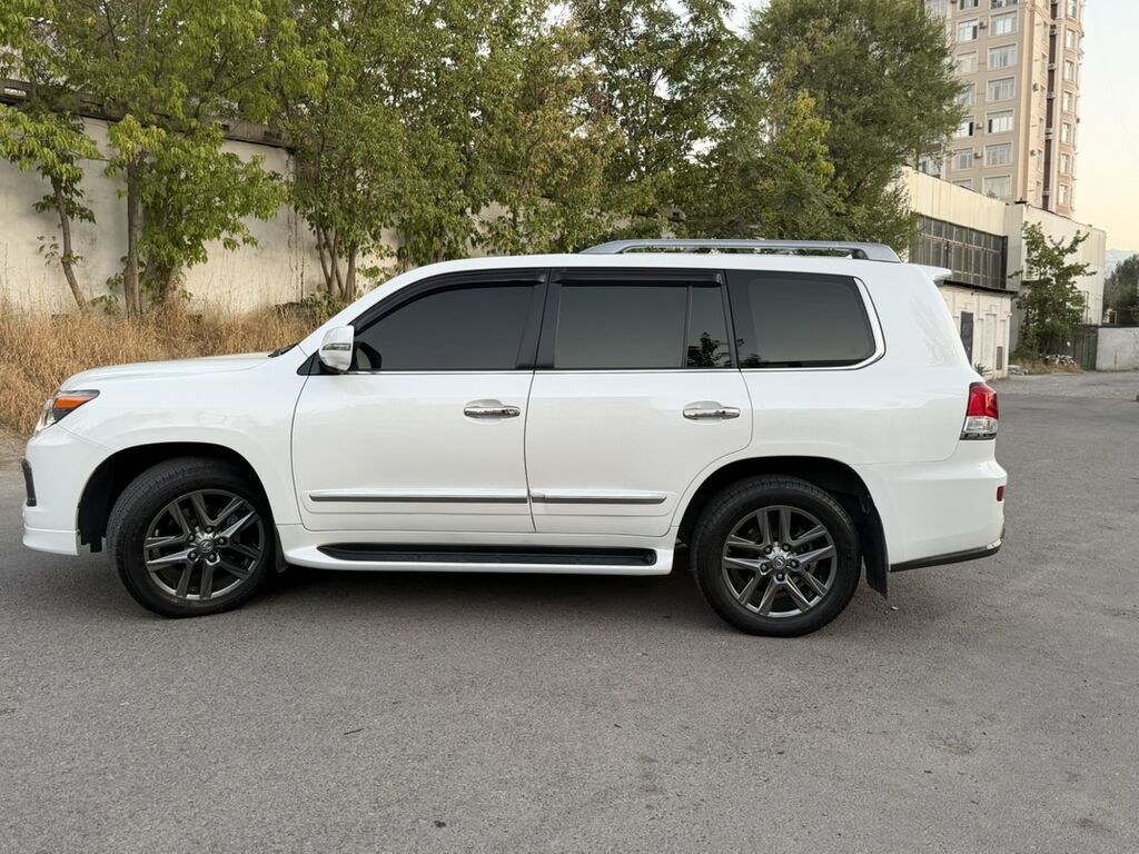 Lexus LX: 2015 г., Автомат, Бензин, Внедорожник: фото 3