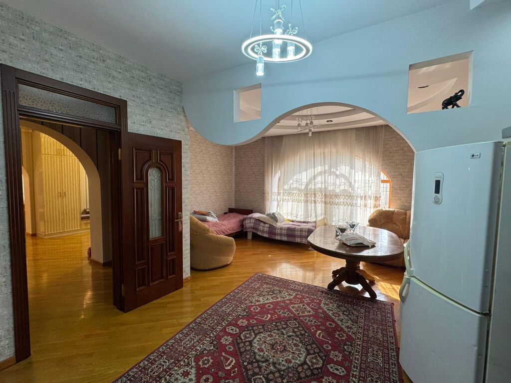 Həzi Aslanov qəs. 7 otaqlı, 400 kv. m, Yeni təmirli