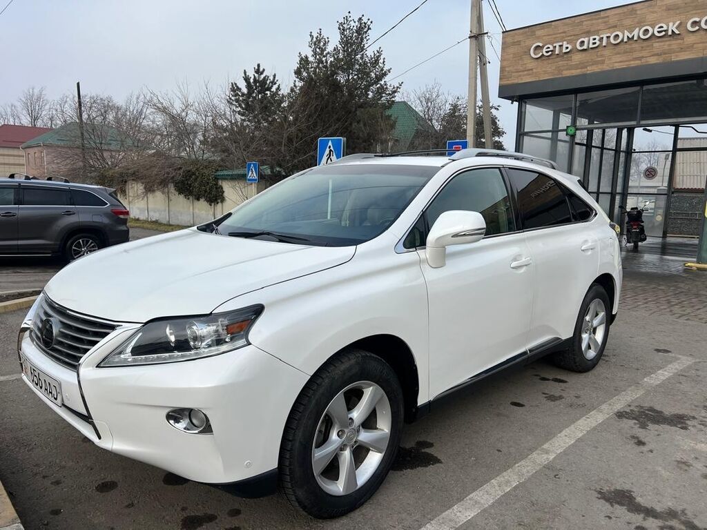 Lexus RX: 2013 г., 3.5 л, Автомат, Внедорожник: фото 3