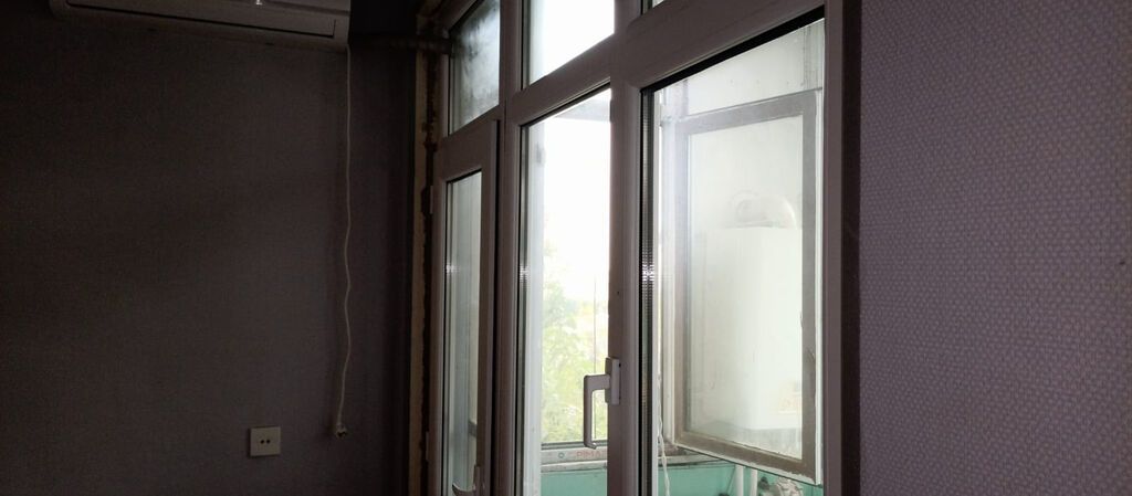 Memar Əcəmi metrosuna 5 dəqiqəlik piyada məsafəsində, 247 nömrəli