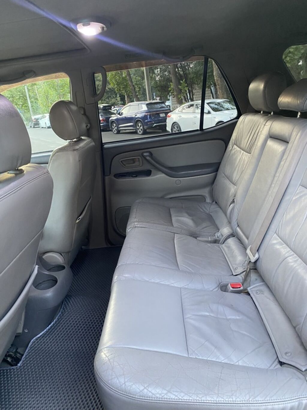 Toyota Sequoia: 2005 г., 4.7 л, Автомат, Бензин, Внедорожник: фото 6