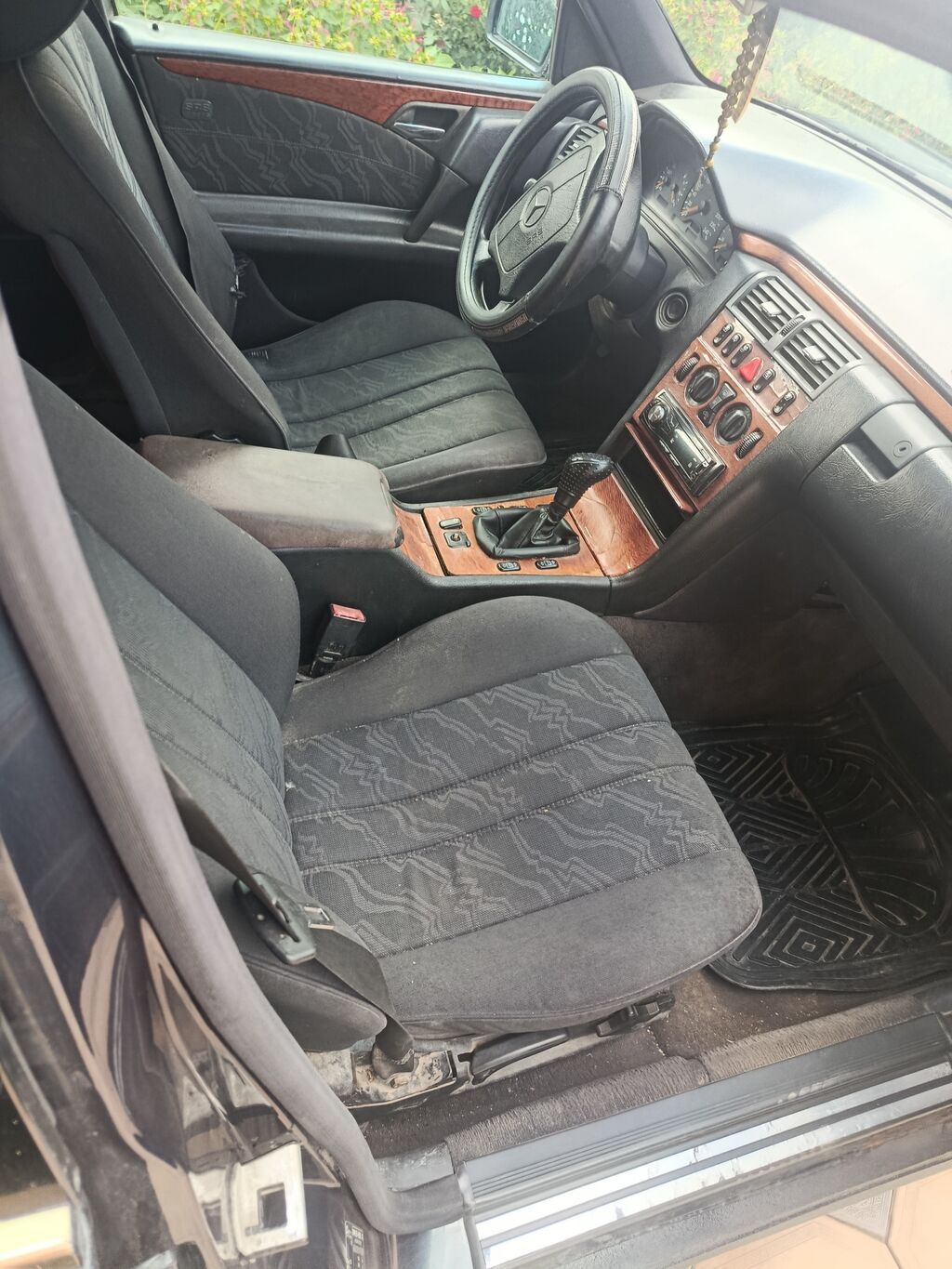 Mercedes-Benz E-Class: 1998 г., 2 л, Механика, Бензин, Седан: фото 5