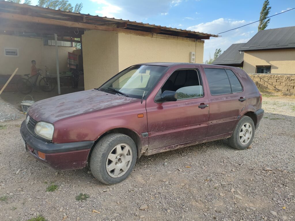 Volkswagen Golf: 1992 г., 1.8 л, Механика, Бензин, Хэтчбэк: фото 2