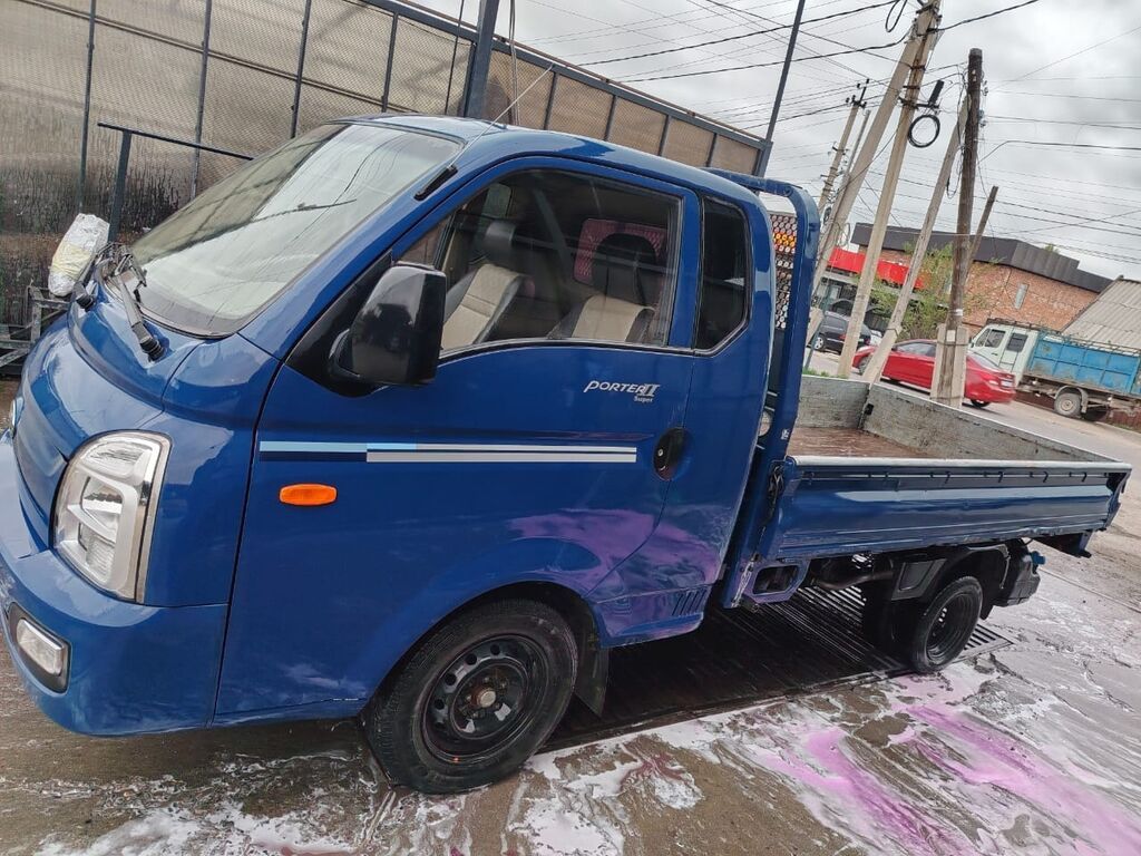 Hyundai Porter II Super — компактный малотоннажный грузовик синего: фото 2