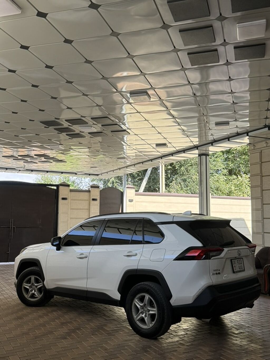 Toyota RAV4: 2019 г., 2.5 л, Автомат, Бензин, Кроссовер: фото 3