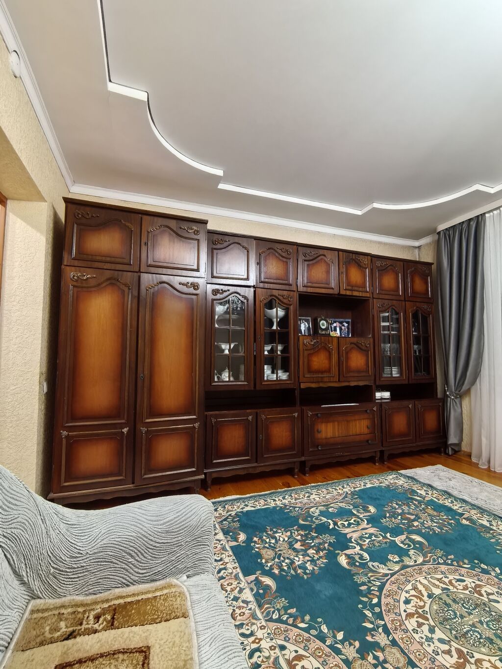 Срочно продаю стенку чисто дерево