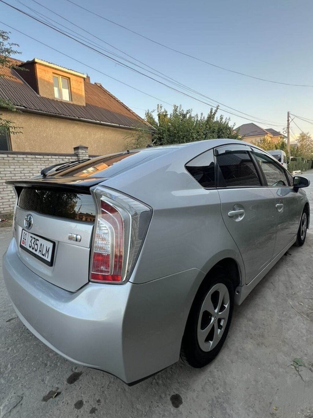 Toyota Prius: 2015 г., Гибрид, Хэтчбэк: фото 2