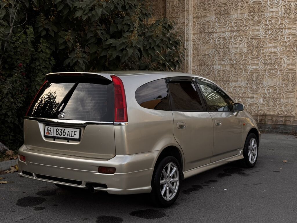 Honda Stream: 2003 г., 2 л, Автомат, Бензин, Минивэн: фото 6