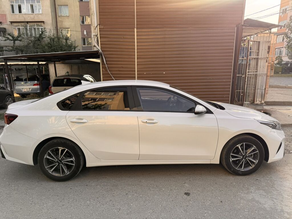 Kia K3: 2023 г., 1.6 л, Автомат, Бензин, Седан: фото 3