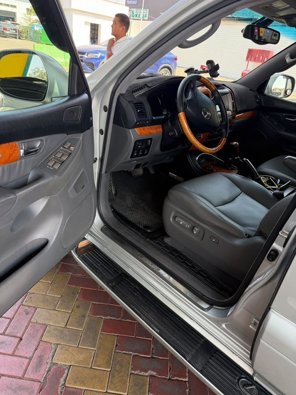 Lexus GX: 2004 г., 4.7 л, Автомат, Газ, Внедорожник: фото 8