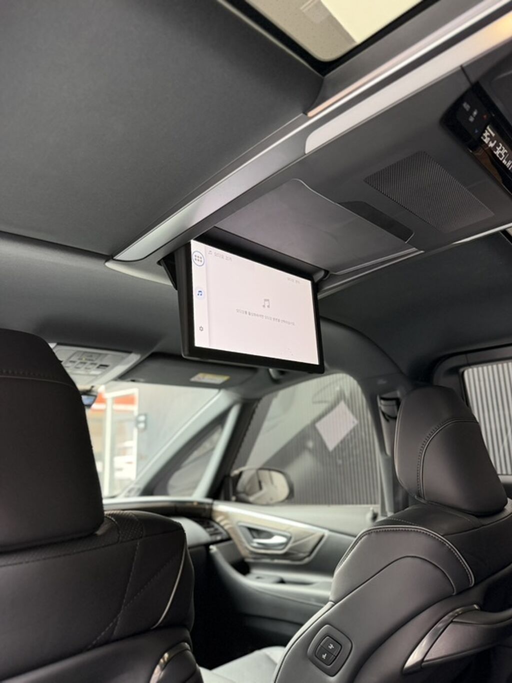 Toyota Alphard: 2025 г., 2.5 л, Гибрид, Минивэн: фото 6