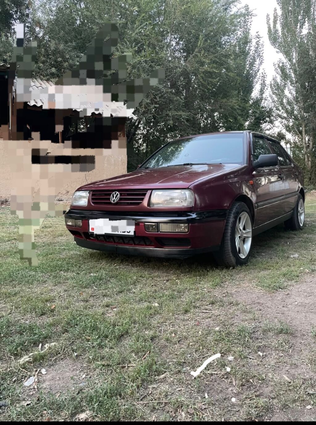Volkswagen Vento: 1992 г., 1.8 л, Механика, Бензин, Седан: фото 1