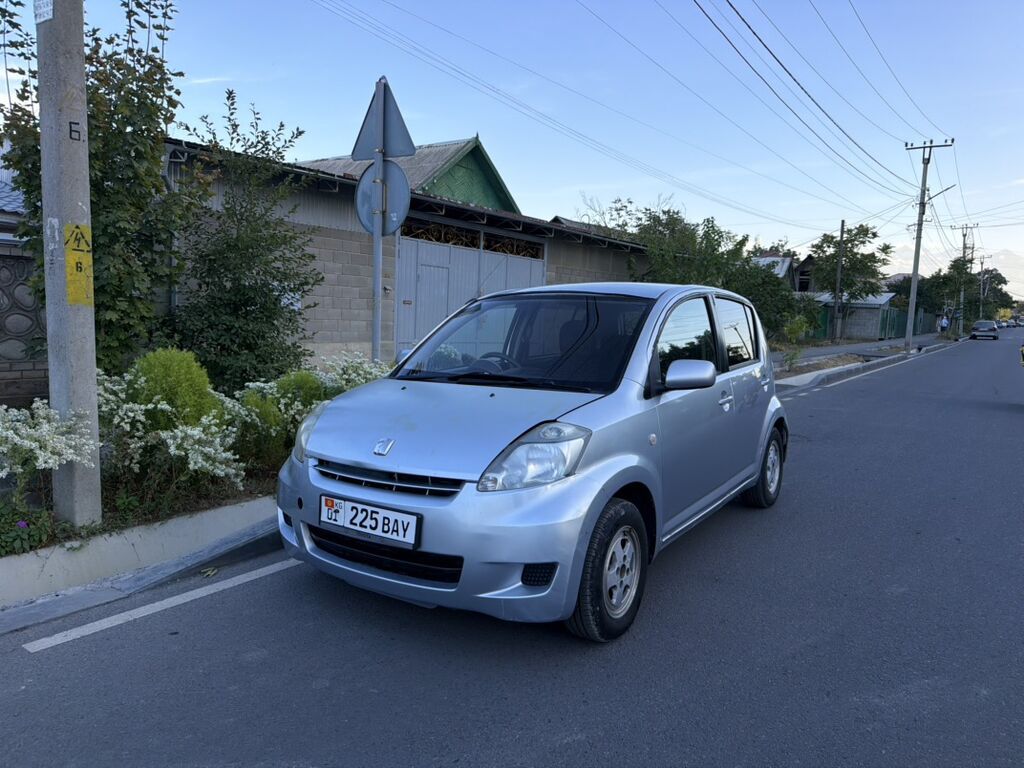 Toyota Passo: 2005 г., 1 л, Автомат, Бензин, Хэтчбэк: фото 2